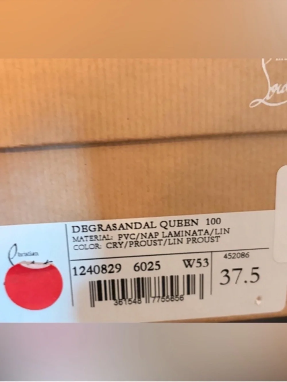 Christian Louboutin
Degrasandal Queen 100mm
Crystal Heels RETAIL 1,495 - Picture 9 of 9